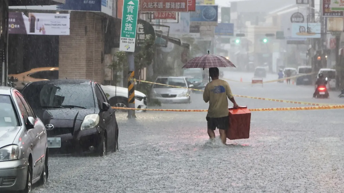 2021年的乾旱告訴我們:沒有水,台灣的產業就可能停下來;2026年的極端降雨則提醒我們:水太多,如果不能留下來,也可能成為災害。示意圖。(資料照,中央社)