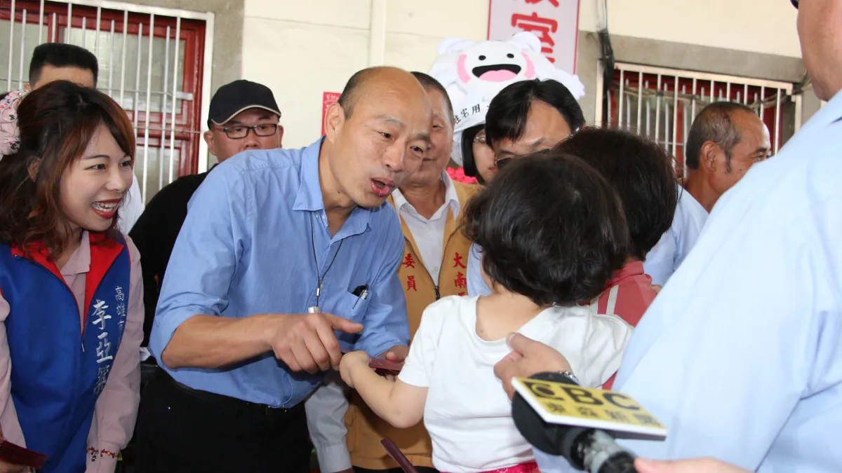 回顧國民黨歷來敗選原因,似乎都輸自己人七分,只輸給對手三分,自亂陣腳是該黨改不了老毛病。(高雄市政府提供)