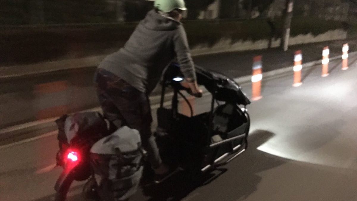 2021年11月28日凌晨,紐西蘭國會議員甘特(Julie Anne Genter)騎腳踏車到醫院分娩產下一個寶寶(Julie Anne Genter@facebook) 2021年11月28日凌晨,紐西蘭國會議員甘特(Julie Anne Genter)騎腳踏車到醫院分娩產下一個寶寶(Julie Anne Genter@facebook)