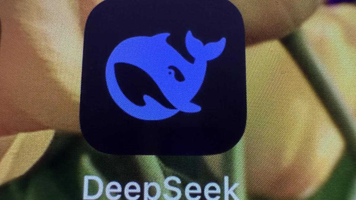 DeepSeek用極少的資源訓練出與西方科技巨頭並駕齊驅的AI模型,引發矽谷震撼。(美聯社)