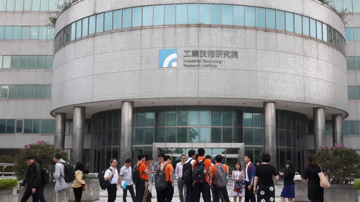 工研院今(26)日宣布與企業合組電網人才發展聯盟,並成立電網學校。圖為工業技術研究院。(取自Google Map)