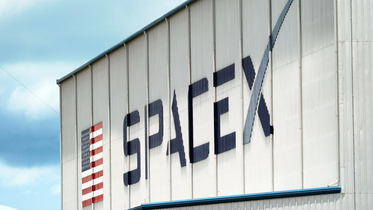 台股創新高還有戲?法人曝:SpaceX IPO帶動資金擴散,「這2類股」將接棒補漲