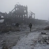 ウクライナ東部ドンバス地域では、2014年夏以降、政府軍と親ロシア派武装勢力、さらにロシア正規軍との激戦が続き、多大な被害が出ている。(写真/AP通信) ウクライナ東部ドンバス地域では、2014年夏以降、政府軍と親ロシア派武装勢力、さらにロシア正規軍との激戦が続き、多大な被害が出ている。(写真/AP通信)