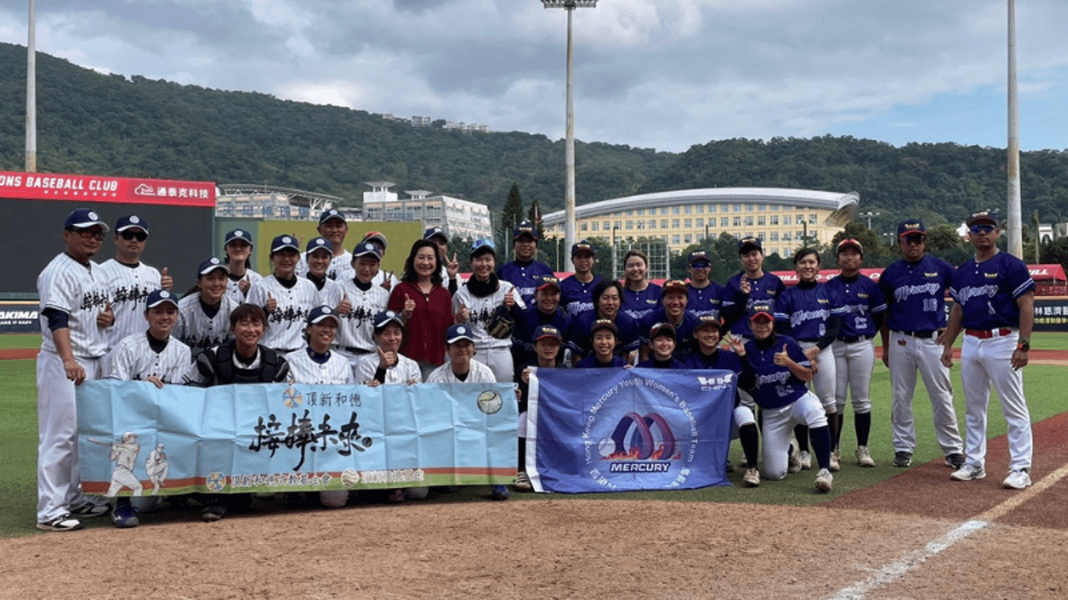 女棒交流友誼賽大合照(頂新和德文教基金會提供) 女棒交流友誼賽大合照(頂新和德文教基金會提供)