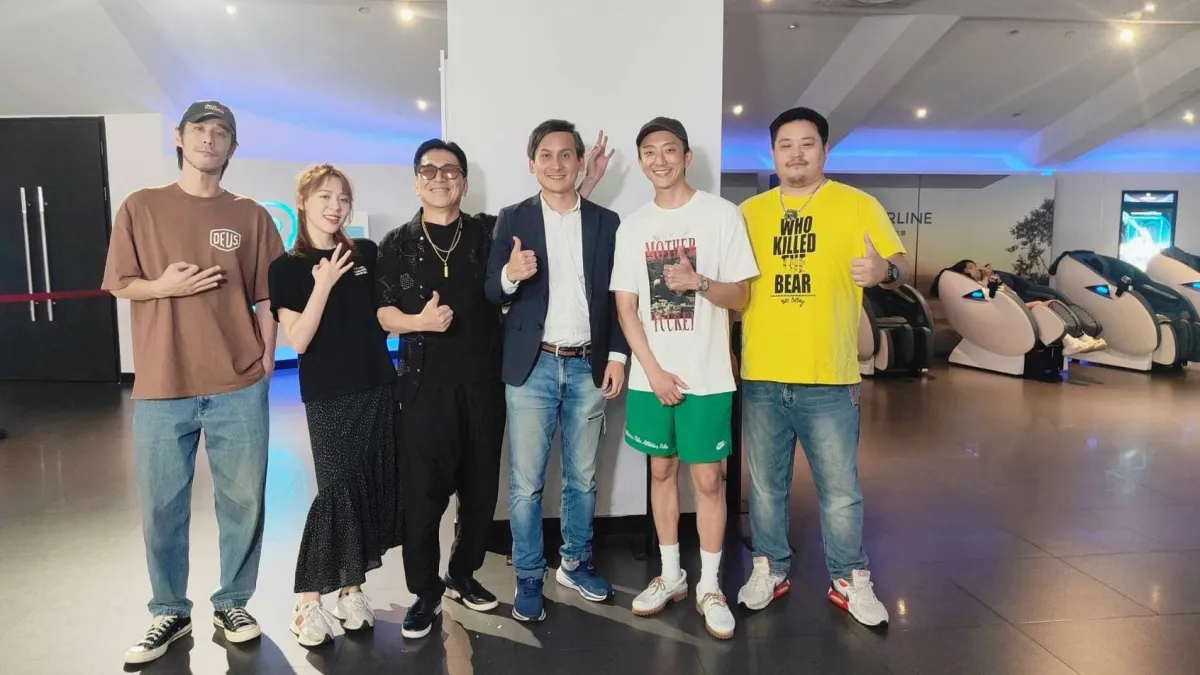 國民黨立委葉元之為了服務處開張,特別舉辦了一場《角頭—大橋頭》電影欣賞會,讓民眾去服務處領票,藉此宣傳服務處地點。(葉元之辦公室提供)