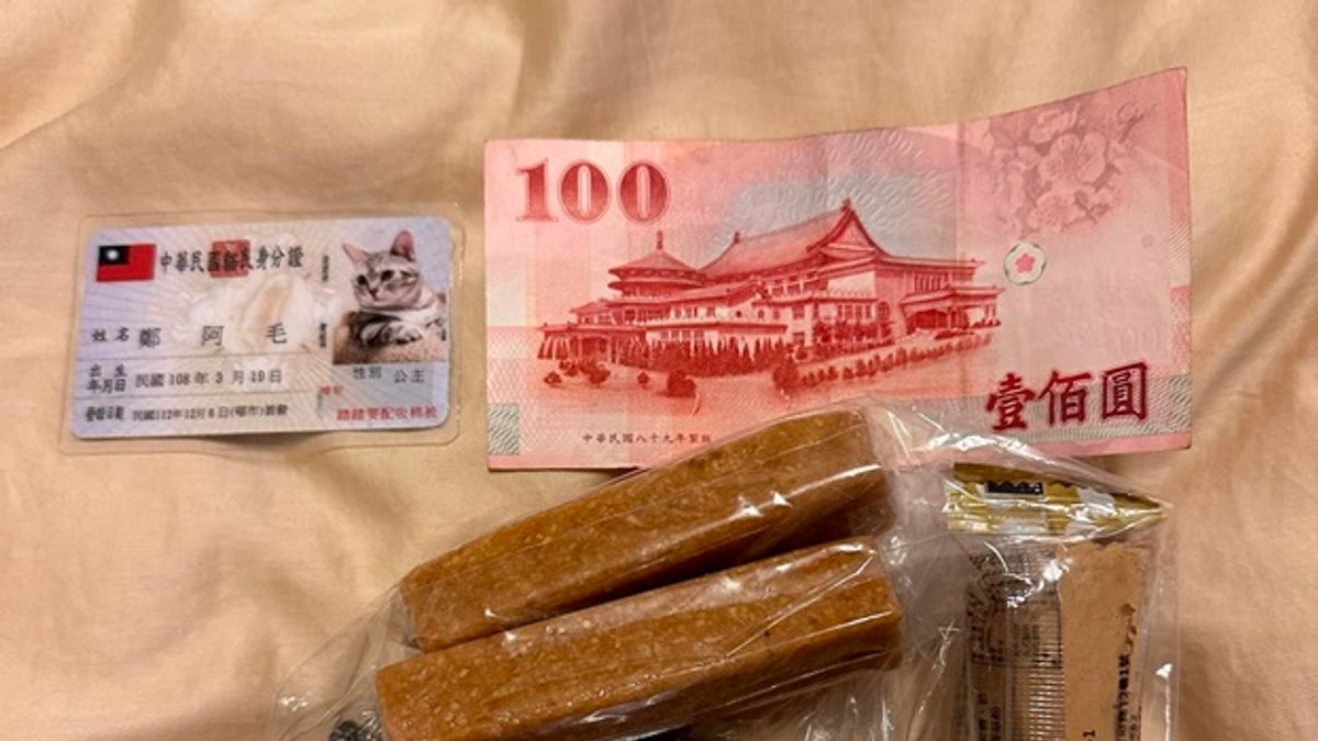 網友在年貨大街購買6顆手工糖要價200元。(圖/翻攝自FB/爆廢公社二館) 網友在年貨大街購買6顆手工糖要價200元。(圖/翻攝自FB/爆廢公社二館)