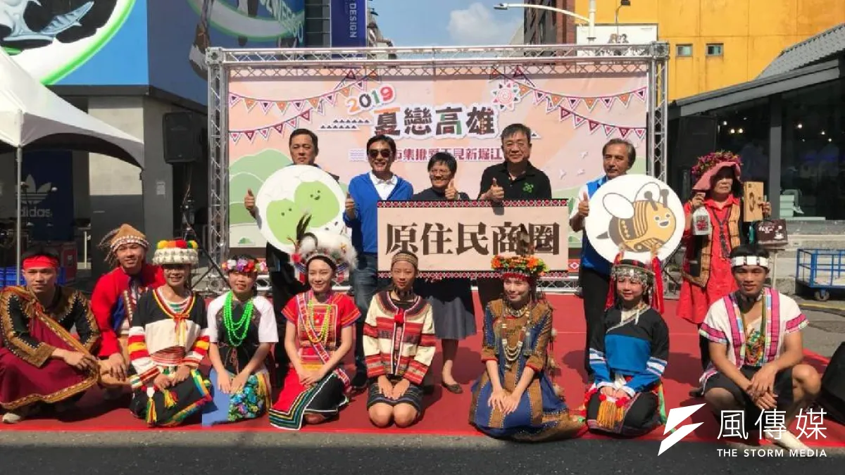 高市府經發局日前與原民會攜手合作試辦原民商圈市集。(圖/徐炳文攝)