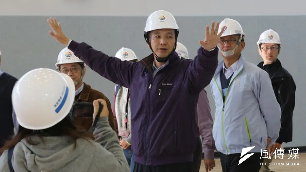 國民黨主席朱立倫強重申,核安重於一切。(圖為朱立倫視察板橋國民運動中心/余志偉攝)