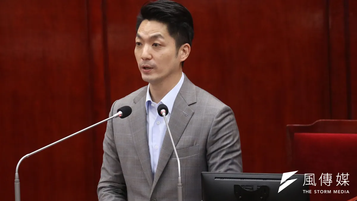 台北市議會26日舉行成立大會,市長蔣萬安出席介紹市府一級主管,其中出任台北市副市長的林奕華及有「最年輕總統府發言人」之稱(資料照,柯承惠攝)