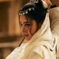 Xin Zhilei (辛芷蕾) tops the ranking with her raw, tear-filled performance in Golden, the standout crying scene fans say hits hardest among recent Chinese dramas. Xin Zhilei (辛芷蕾) tops the ranking with her raw, tear-filled performance in Golden, the standout crying scene fans say hits hardest among recent Chinese dramas.