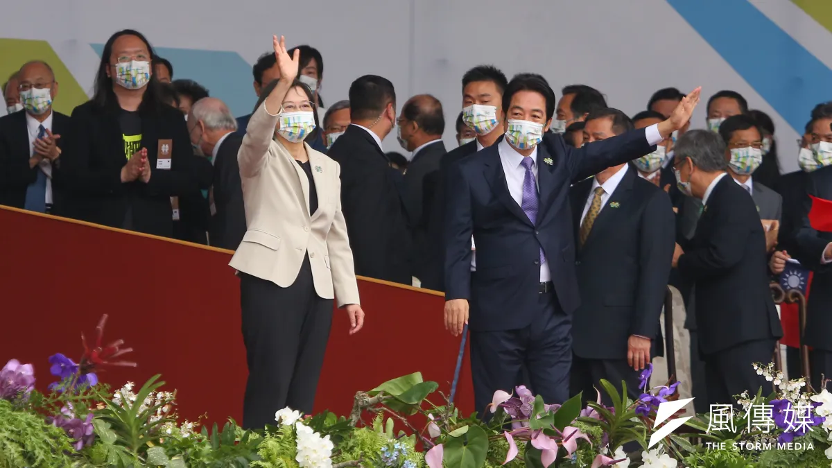 總統蔡英文、副總統賴清德出席中華民國111年國慶大會。(顏麟宇攝)