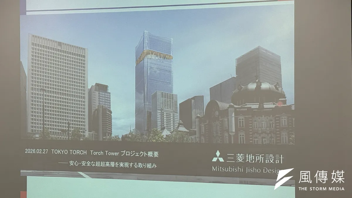 三菱地所と清水建設は、総延長456キロの溶接や1日最大7000人が稼働する類を見ない規模の施工体制を明らかにし、日本一の高さを支える最新技術の全貌を公開した。(写真/黃信維撮影)