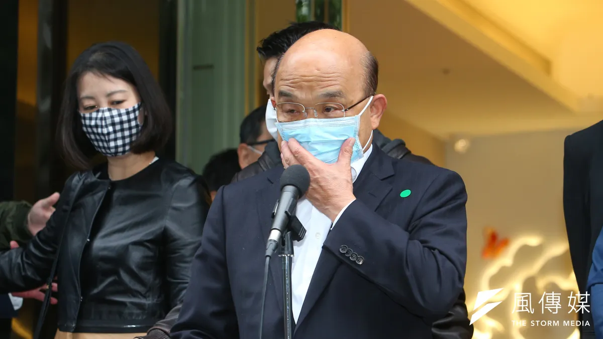 勞動基金賺錢時,蘇貞昌宣傳「政府幫賺錢」說,現在虧損就被取笑是「政府幫你虧損」。(顏麟宇攝)