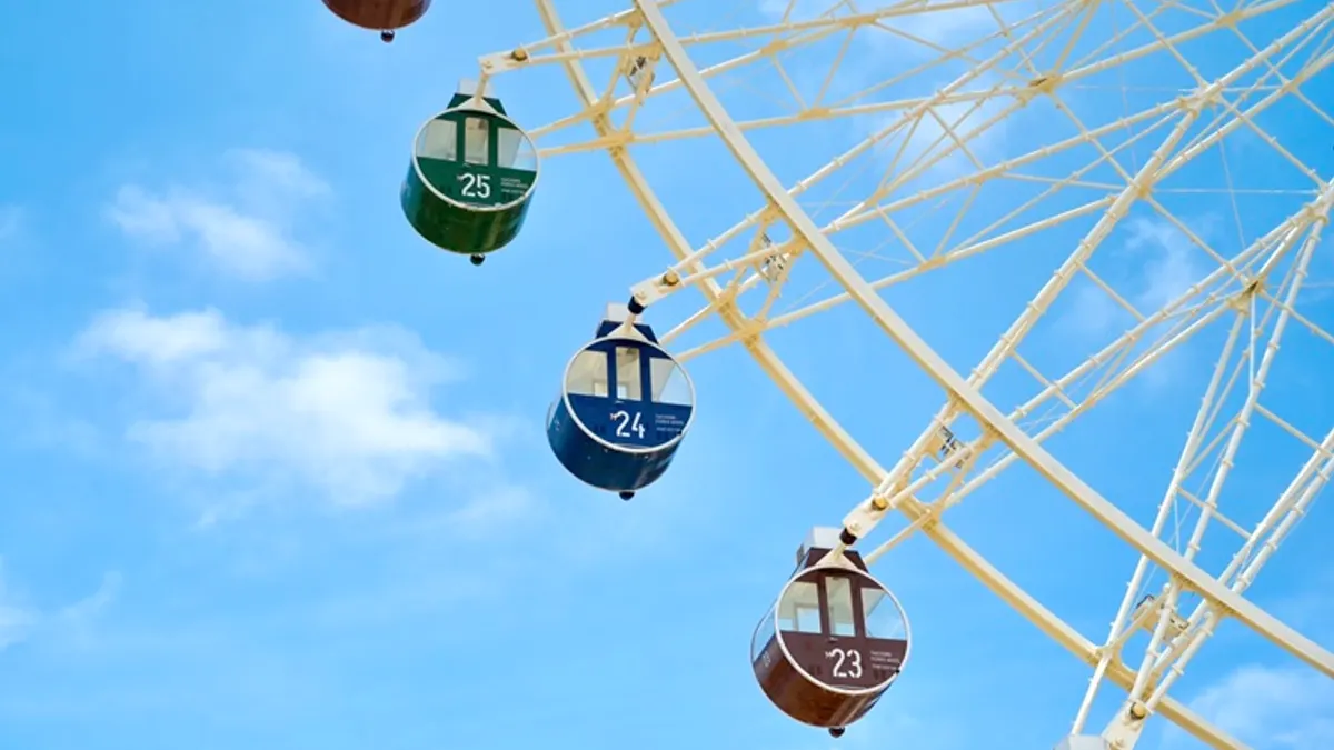 台中梧棲摩天輪。(圖/翻攝自FB/Mitsui Outlet Park 台中港) 台中梧棲摩天輪。(圖/翻攝自FB/Mitsui Outlet Park 台中港)