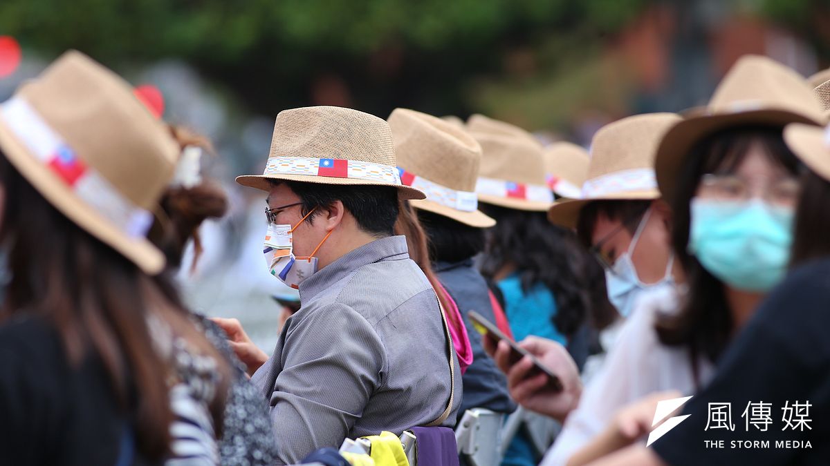 代工廠廣達22日證實孫公司員工確診新冠肺炎。示意圖,非新聞當事人。(資料照,顏麟宇攝) 代工廠廣達22日證實孫公司員工確診新冠肺炎。示意圖,非新聞當事人。(資料照,顏麟宇攝)