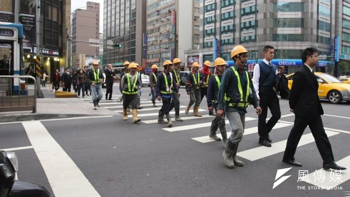 《派遣勞工保護法》草案明定僱用派遣員工不得超過總僱用人數的3%。(吳逸驊攝) 《派遣勞工保護法》草案明定僱用派遣員工不得超過總僱用人數的3%。(吳逸驊攝)
