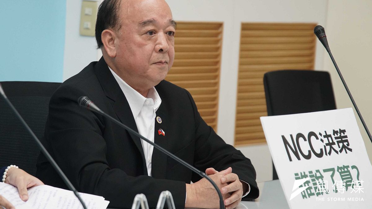 國民黨立委吳斯懷表示,若兩岸開戰,他願為捍衛中華民國犧牲。(盧逸峰攝) 國民黨立委吳斯懷表示,若兩岸開戰,他願為捍衛中華民國犧牲。(盧逸峰攝)