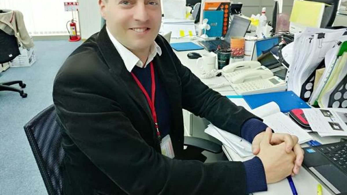 從事鐵路設計的法國籍工程師陶決生(Jonathan Tebeka)來台2年,目前參與高鐵新增三站的設計工作。(移民署) 從事鐵路設計的法國籍工程師陶決生(Jonathan Tebeka)來台2年,目前參與高鐵新增三站的設計工作。(移民署)