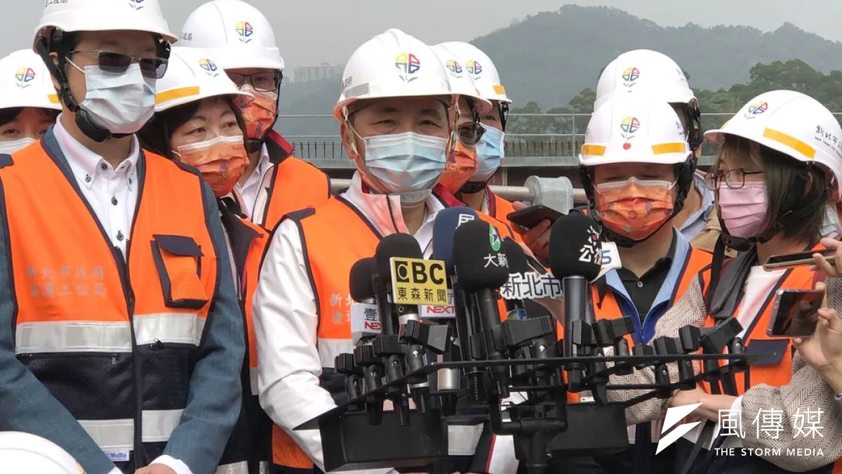 市長侯友宜表示,跟朱市長友誼不變,盼大家團結一致,好好為國家、社會、為黨一起努力。(圖/李梅瑛)