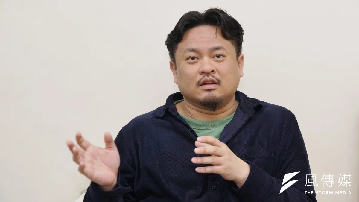 談及《國土計畫法》修法風波,民進黨立委洪申翰接受《風傳媒》專訪時表示,討論法案,不是只有一種做法。(盧逸峰攝)