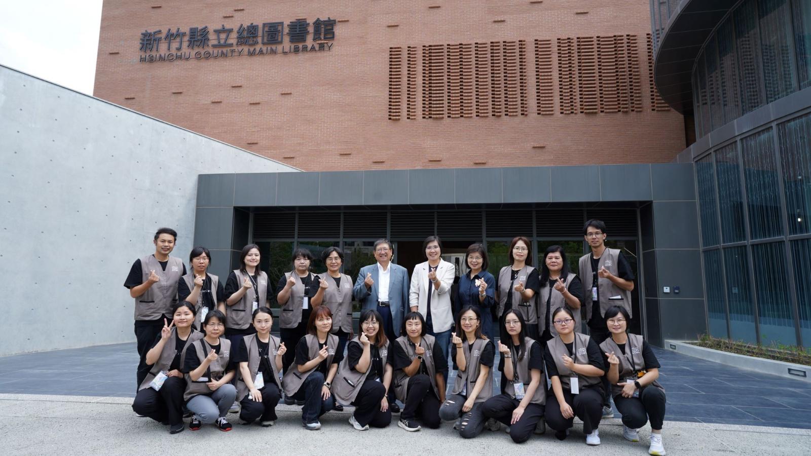 竹縣文化新地標—總圖公共藝術揭幕 楊文科宣告試營運開跑,12/28正式開館