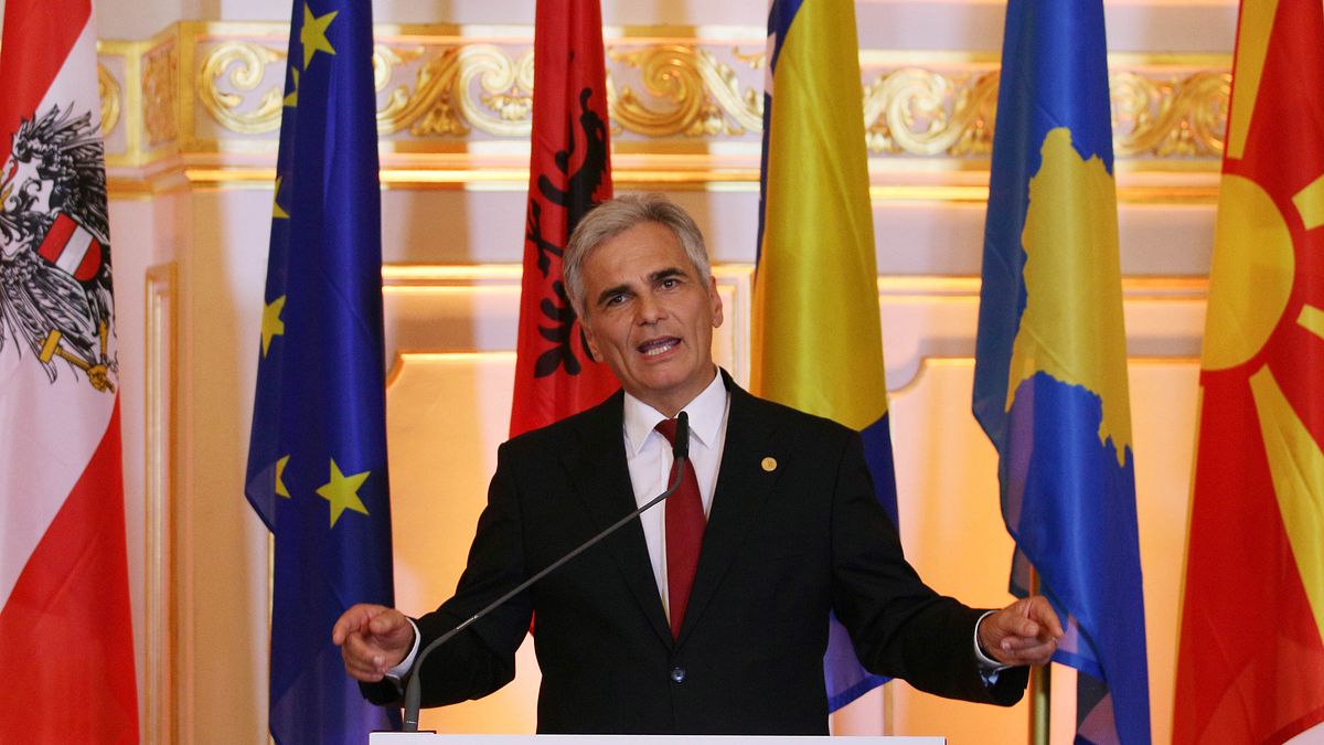 奧地利總理法伊曼(Werner Faymann)(美聯社)。 奧地利總理法伊曼(Werner Faymann)(美聯社)。