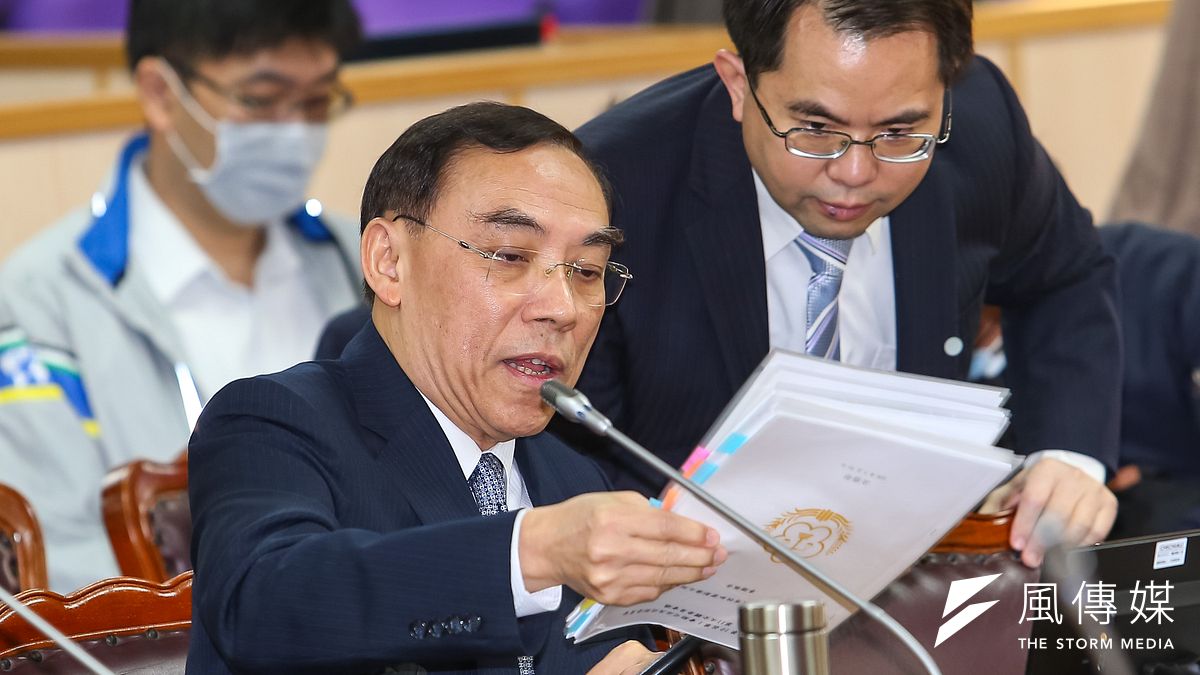 罷韓團體文宣冒用法務部LOGO,法務部長蔡清祥說「能原諒就原諒」。(顏麟宇攝) 罷韓團體文宣冒用法務部LOGO,法務部長蔡清祥說「能原諒就原諒」。(顏麟宇攝)