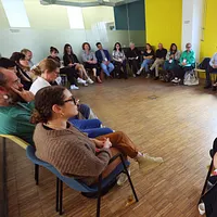 イスラエル「平和のオアシス」でのイスラエル・パレスチナ紛争を背景にした多くの対話活動。(写真/イスラエル平和学校提供) イスラエル「平和のオアシス」でのイスラエル・パレスチナ紛争を背景にした多くの対話活動。(写真/イスラエル平和学校提供)