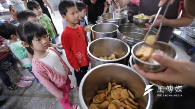 學童營養午餐補助,成為縣市長選舉各候選人攻防重點之一。(資料照,林旻萱攝)