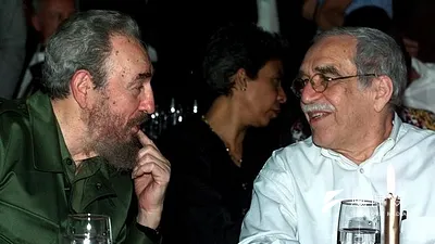 古巴強人卡斯楚(左)與馬奎斯(右)相知相惜逾半世紀。(美聯社)