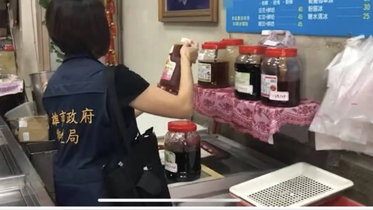 高雄市苓雅區知名挫冰店發生顧客食物中毒情況。(圖/高雄市衛生局) 高雄市苓雅區知名挫冰店發生顧客食物中毒情況。(圖/高雄市衛生局)