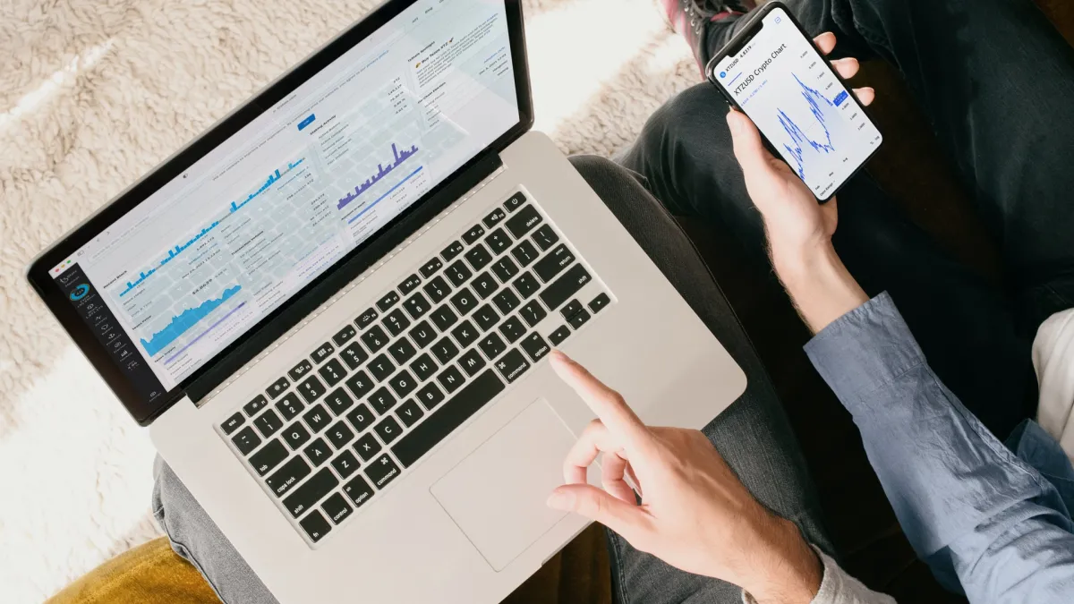 想投資美股ETF,VT、VTI是常見的標的。(圖/取自Unsplash)