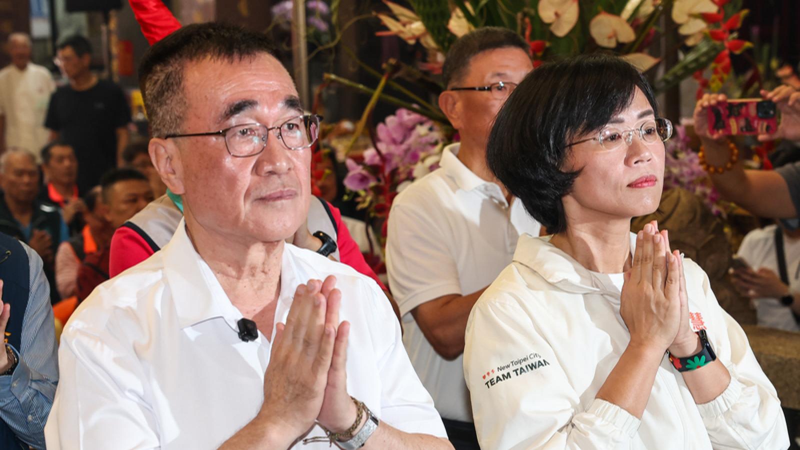 蘇巧慧、李四川登記後首度同框!蘇回應蘆社大橋「賣人口」爭議:問題在台北端