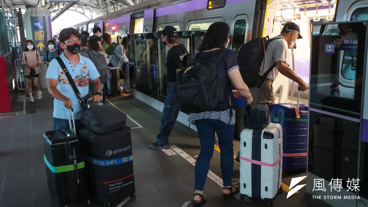 快訊》機捷收炸彈威脅!揚言A1台北車站「放3顆炸彈」 鐵路警察繃緊神經戒備 | 吳哲宜 | 全解析 - 風傳媒