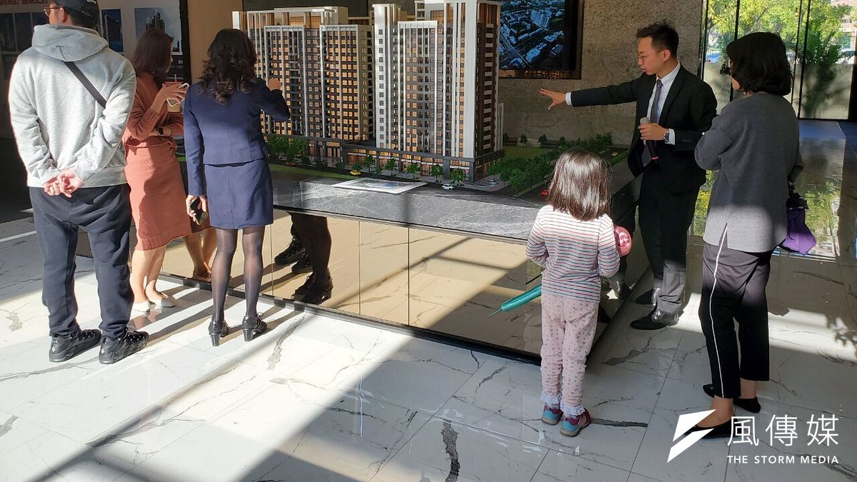 「河堤世界」座落在全國十大模範社區,享有「高雄小天母」美名。(圖/徐炳文攝) 「河堤世界」座落在全國十大模範社區,享有「高雄小天母」美名。(圖/徐炳文攝)