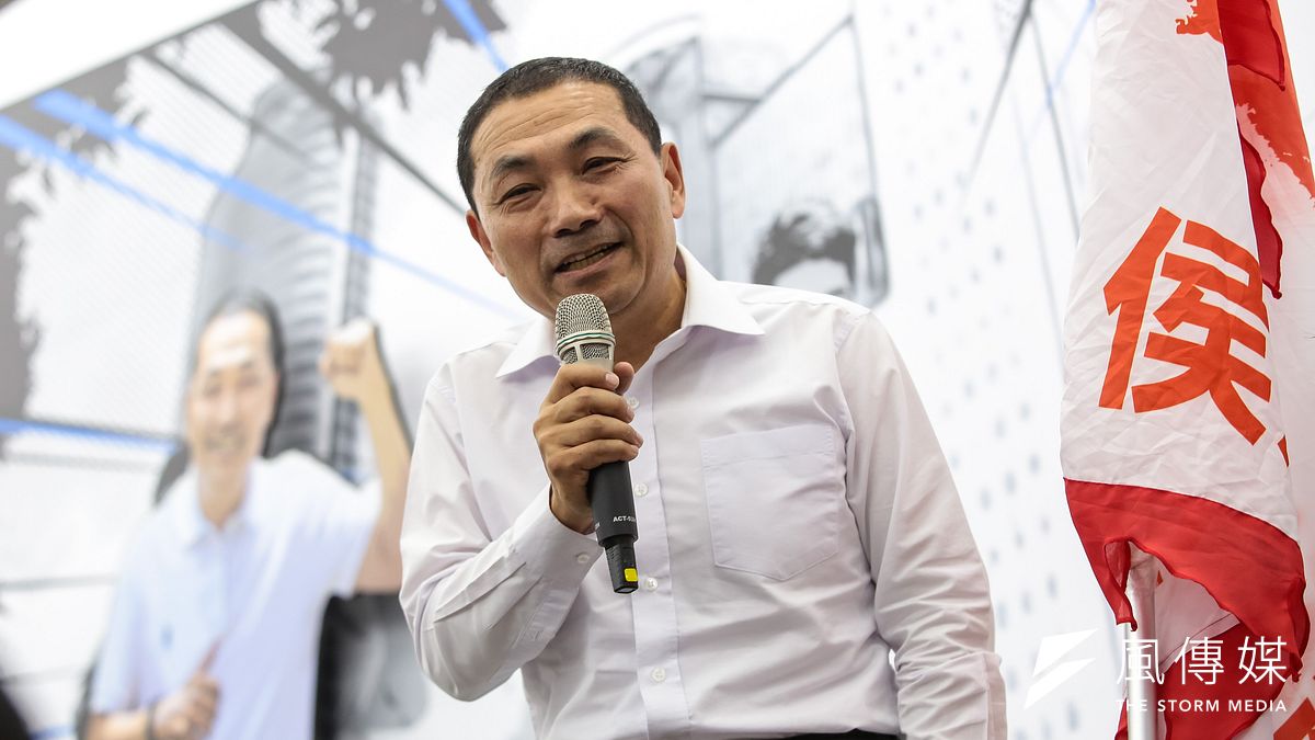 國民黨新北市長候選人侯友宜7日終於點頭首肯參加辯論會。圖為侯友宜出席「警系挺侯團結大會」。(顏麟宇攝) 國民黨新北市長候選人侯友宜7日終於點頭首肯參加辯論會。圖為侯友宜出席「警系挺侯團結大會」。(顏麟宇攝)