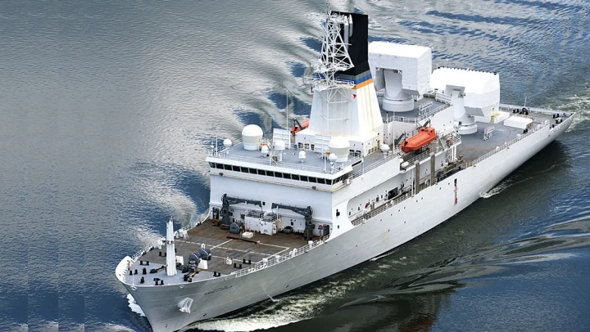 霍華德·洛倫岑號飛彈追蹤艦 (T-AGM-25)(維基百科)