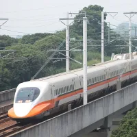 行政院於7月23日正式核定「高鐵延伸宜蘭案」,總經費3521億元,不過這項重大建設爭議不斷,政府卻一路踩足油門推進。示意圖。(資料照,台灣高鐵提供) 行政院於7月23日正式核定「高鐵延伸宜蘭案」,總經費3521億元,不過這項重大建設爭議不斷,政府卻一路踩足油門推進。示意圖。(資料照,台灣高鐵提供)