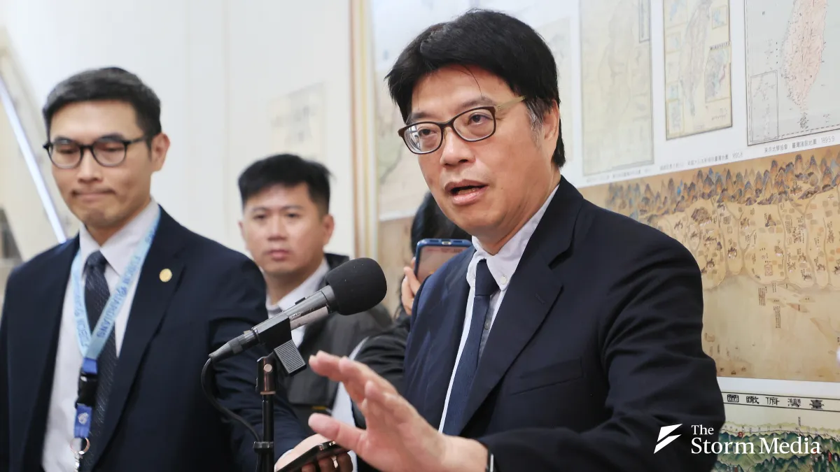 Mainland Affairs Council (陸委會) Minister Chiu Chui-cheng (邱垂正) appeared before the Legislative Yuan on August 5, criticizing the Chinese Communist Party's new entry-exit regulations as vague and broadly worded, warning they could infringe on citizens' righ