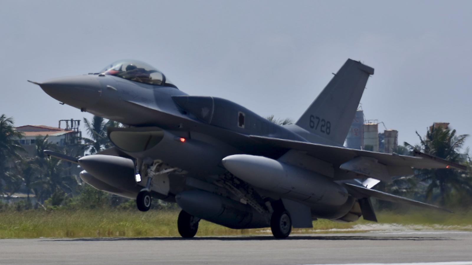 向美採購F-16 BLK 70戰機首批回台 空軍:目前產線63架依節點交機
