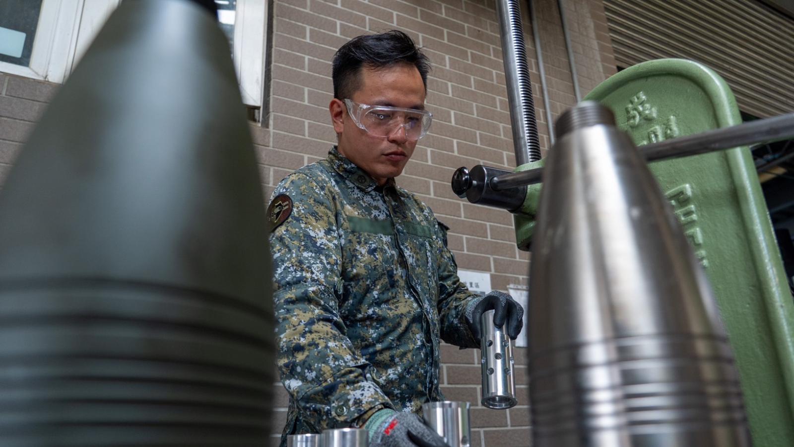 漢光演習》確保戰時彈藥不斷炊!軍備局202廠演練「戰時產線疏遷」