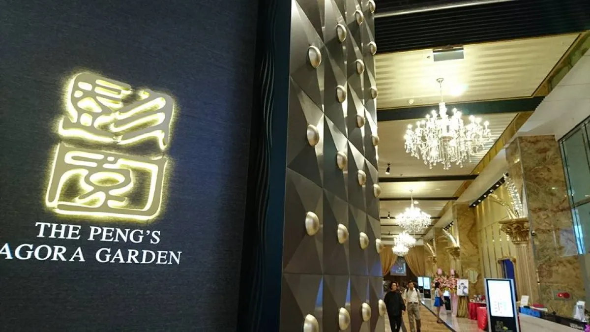 廚師彭長貴的廚藝受蔣介石欣賞,而後發明「左宗棠雞」等招牌菜,並在季辛吉去過其餐廳後,創立知名湘菜餐廳「彭園」。(資料照,取自臉書「彭園集團Peng Yuan」)