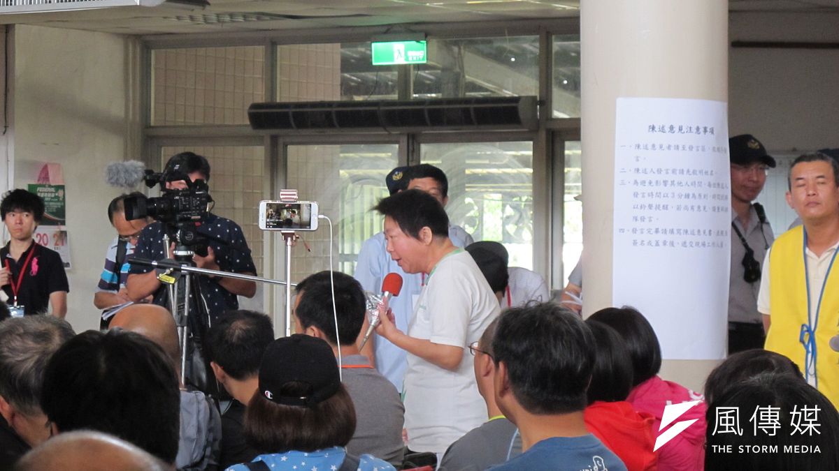 交通部鐵路工程改建局,針對台南鐵路地下化23日在長榮新城舉辦第一場公聽會。(南鐵青年提供) 交通部鐵路工程改建局,針對台南鐵路地下化23日在長榮新城舉辦第一場公聽會。(南鐵青年提供)