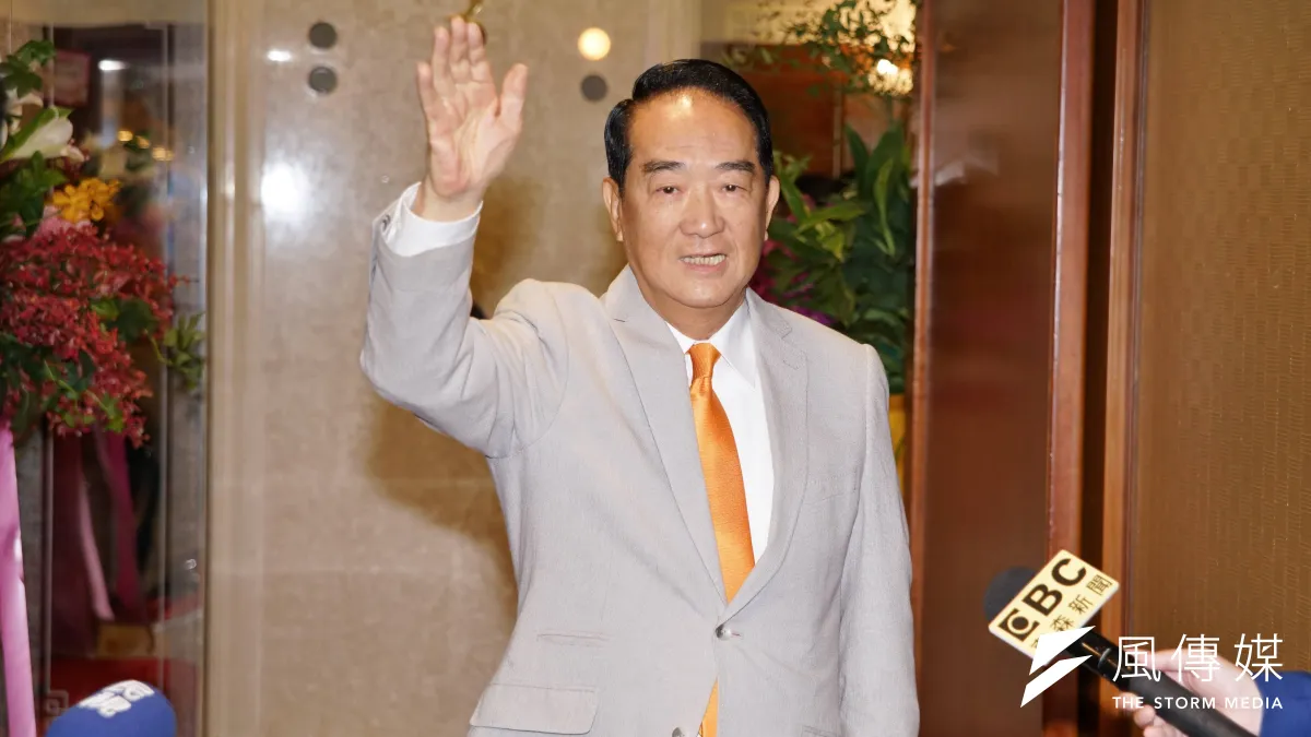 筆者以經典小說借古說今,將親民黨主席宋楚瑜(見圖)比喻成賈寶玉,對選總統情有獨鍾,從年輕選到老。(資料照,盧逸峰攝)