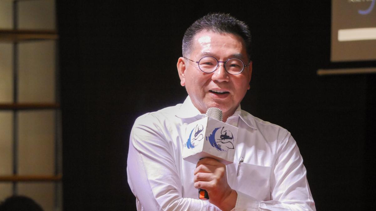 黃仁勳的能源焦慮,台灣政府聽不懂?專家揭產業缺電隱憂:別再用舊思維綁架AI國力