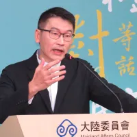 陸委會副主委梁文傑說明勞動部長洪申翰赴陸一事,強調光是參加,就足夠證明中華民國存在。(楊騰凱攝) 陸委會副主委梁文傑說明勞動部長洪申翰赴陸一事,強調光是參加,就足夠證明中華民國存在。(楊騰凱攝)