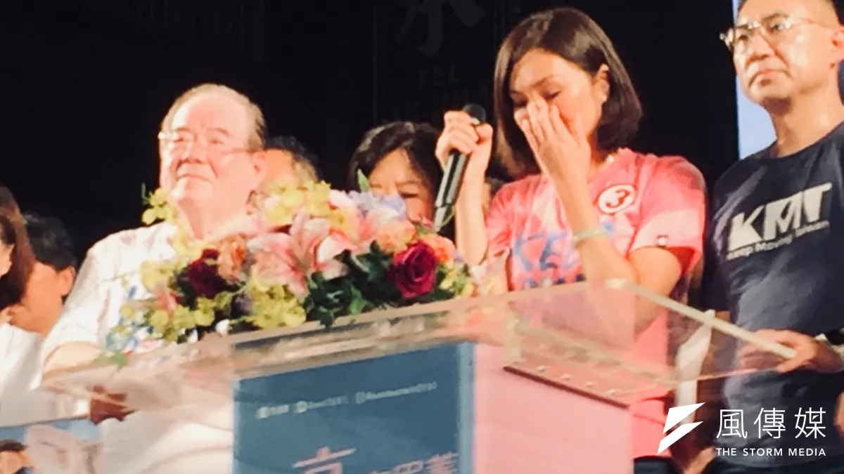 高雄市議員李眉蓁2020年代表國民黨參選高雄市長補選時,曾因論文抄襲爭議道歉。她當初勇於面對的作為,現在也成為某種典範。(徐炳文攝)