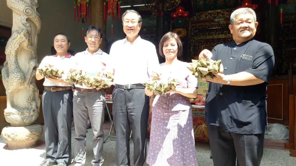台中萬春宮傳愛心 端午佳節粽飄香