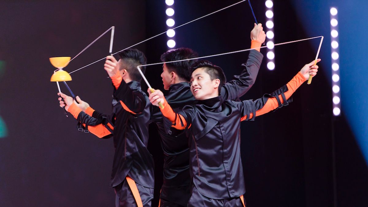 國際知名「鈴行者藝術團」是鶯歌在地的表演團體,曾上美國達人秀,將受邀於12月9日在鶯歌陶瓷博物館首演。(圖/鶯歌陶瓷博物館提供) 國際知名「鈴行者藝術團」是鶯歌在地的表演團體,曾上美國達人秀,將受邀於12月9日在鶯歌陶瓷博物館首演。(圖/鶯歌陶瓷博物館提供)