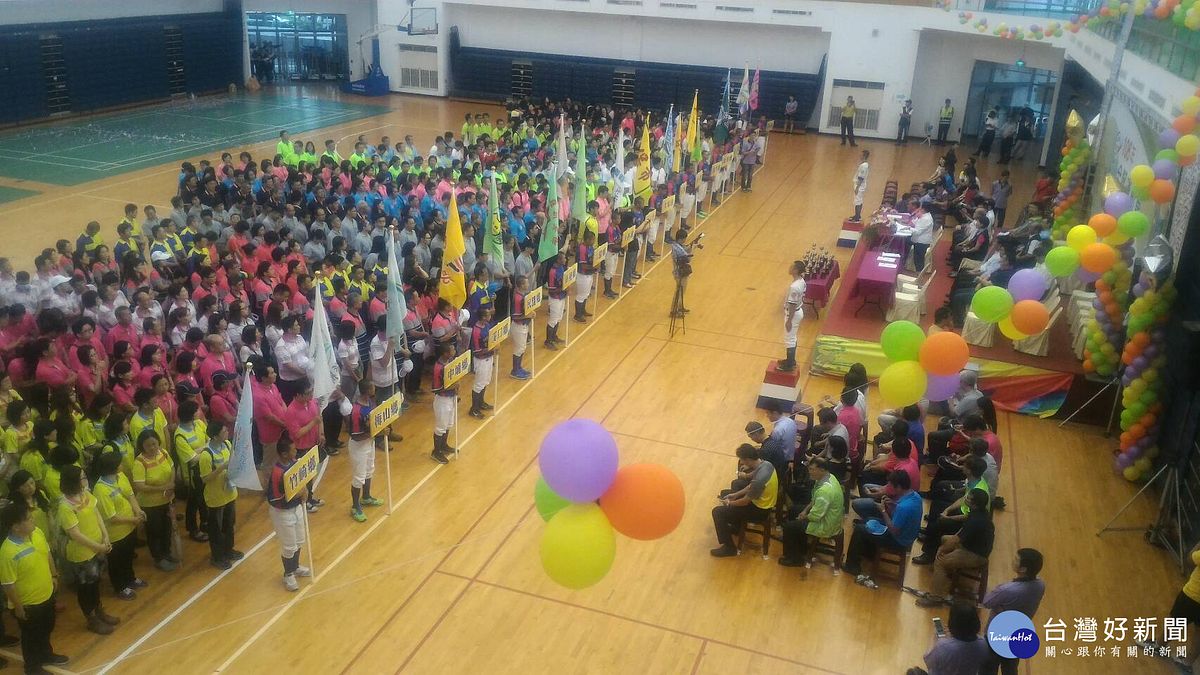 嘉縣運動會開跑 張花冠勉勵運動員獲佳績破紀錄 嘉縣運動會開跑 張花冠勉勵運動員獲佳績破紀錄